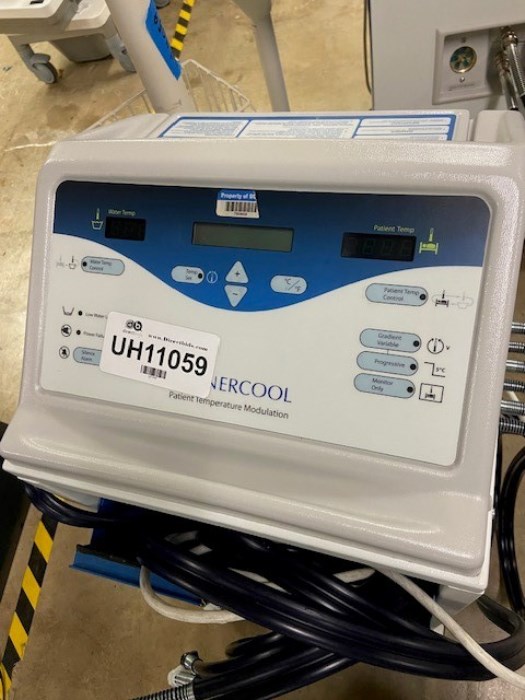 (2) Hypo-Hyperthermia Units (1) light Skytron (1) Warmer Bair Hugger (2 ...