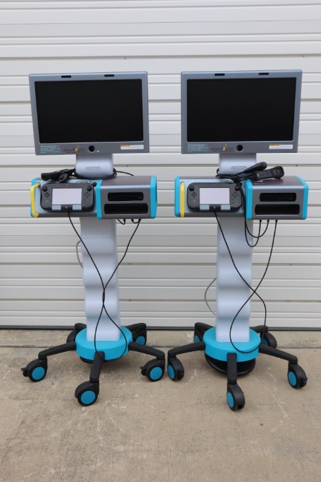 ニンテンドーWii2台セット 2) Nintendo Wii Starlight Fun Center for sale