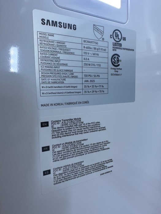 2023 Samsung 29 cu. ft. Smart 4Door Flex Refrigerator with Family Hub and Beverage Center For