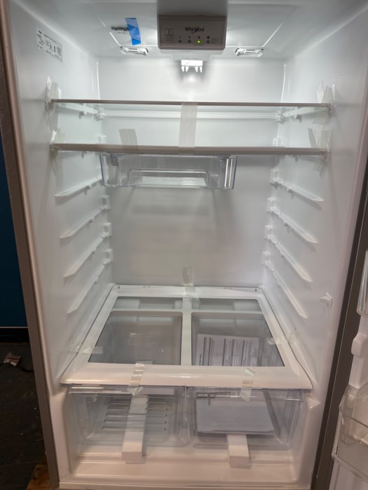 2023 Whirlpool 17.6cu ft TopFreezer Refrigerator For Sale Retail