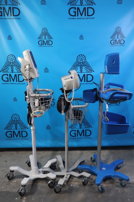 Dinmap (2)Welch Allyn vital Signs Monitor & (1)GE Carescape Dinmap V100 Vital ...