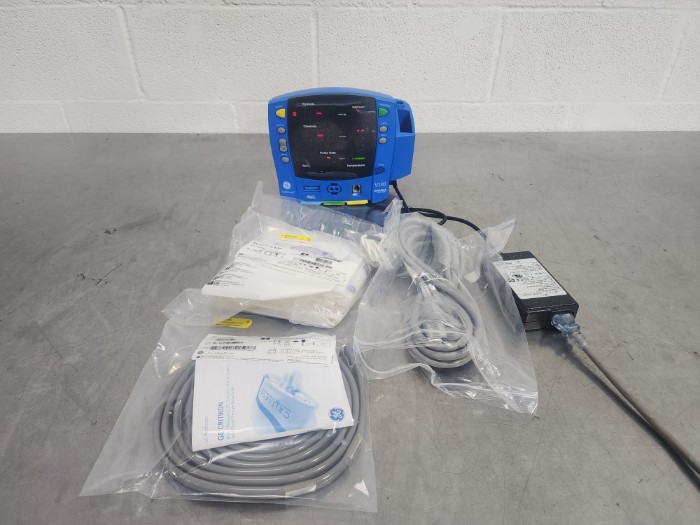GE Carescape V100 Dinamap Patient Vital Sign Monitor with Accessories ...