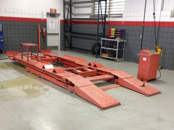 Hunter Vehicle Lift Rack for sale