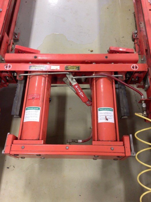 Hunter Vehicle Lift Rack for sale