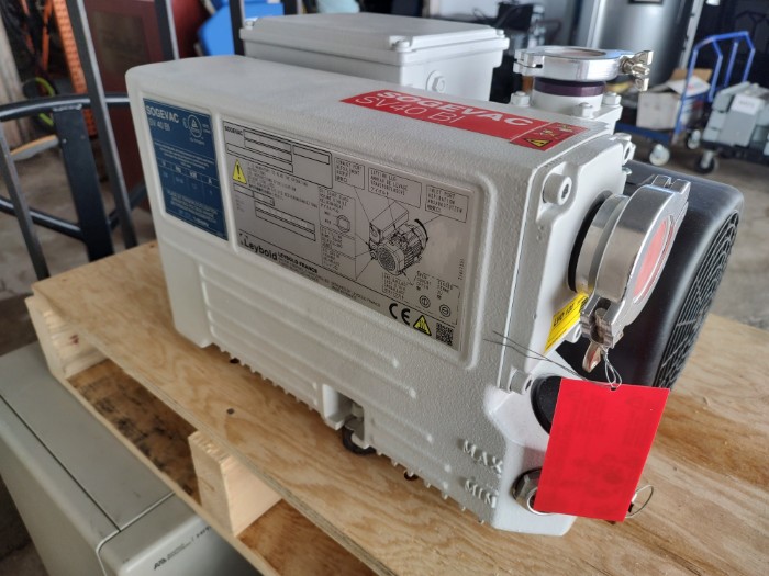 Leybold Sogevac SV40B Vacuum Pump for sale