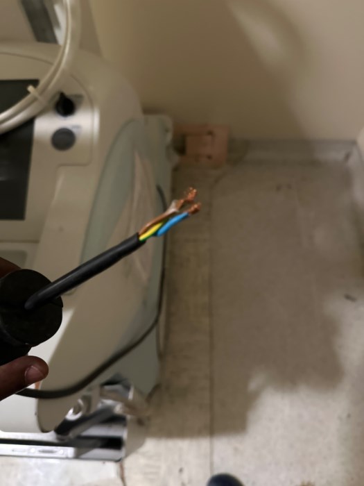 Mobile Dart Evolution (SHIMADZU) (PORTABLE XRAY MACHINE) for sale