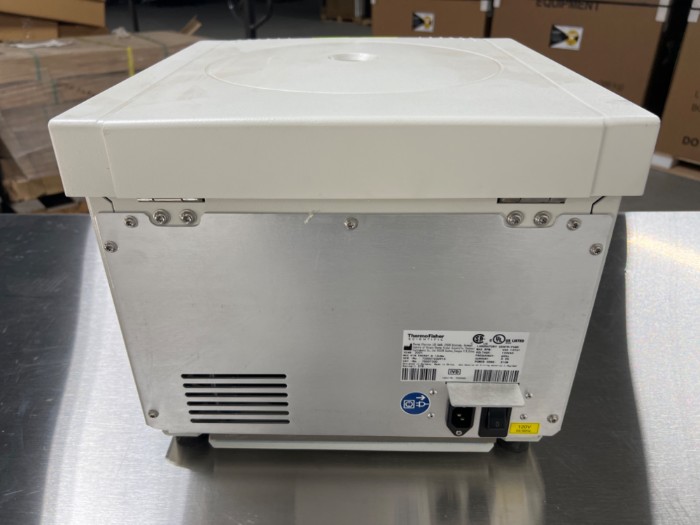 Thermo Scientific ST8 Centrifuge for sale