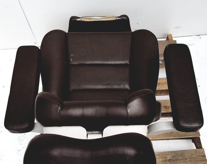 Woodlyn Knight Ophthalmic Instrument Stand Model F & Surgical Chair for